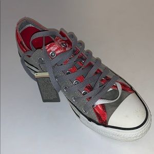 Women converse